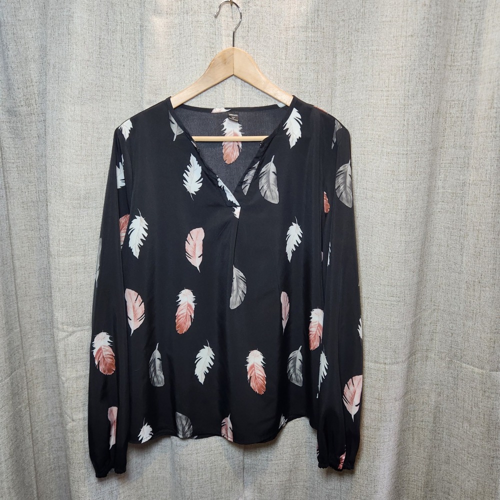 Brenda Long Sleeve Blouse Women's XL Feather Print‎ V-Neck Loose Lightweight